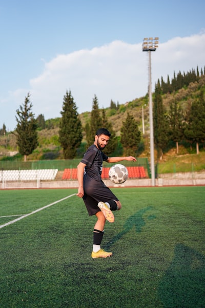 النادي الأهليتاريخ عريق وإنجازات خالدة